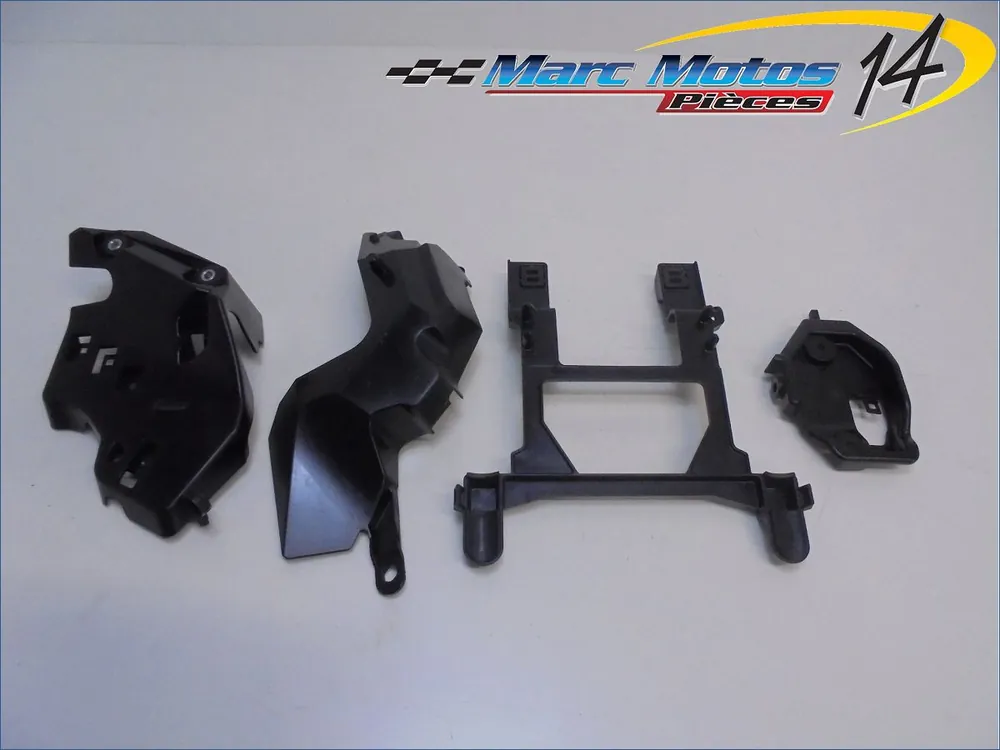Bon Plan PLASTIQUES ET CAOUTCHOUCS DIVERS YAMAHA MT09 TRACER 2016