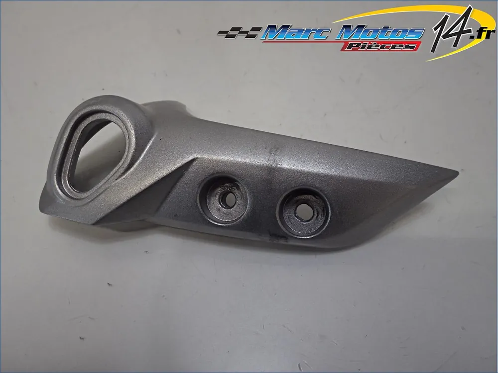 SUPPORT DE CLIGNOTANTS YAMAHA FZ6 N 2006 Achat Immédiat