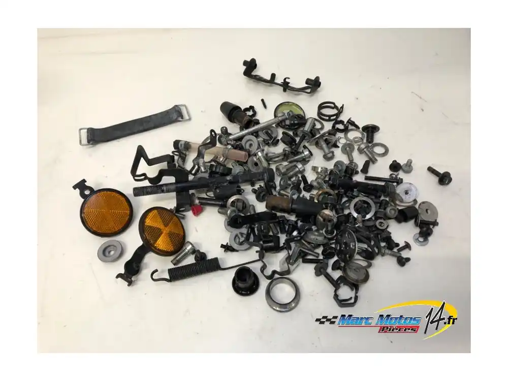 VISSERIE HONDA 750 HORNET 2023 Achat Immédiat