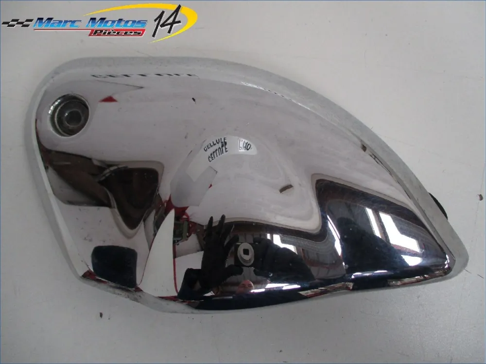 HABILLAGE DE BOITE A AIR DROIT SUZUKI 1200 BANDIT N 1998 Certifié