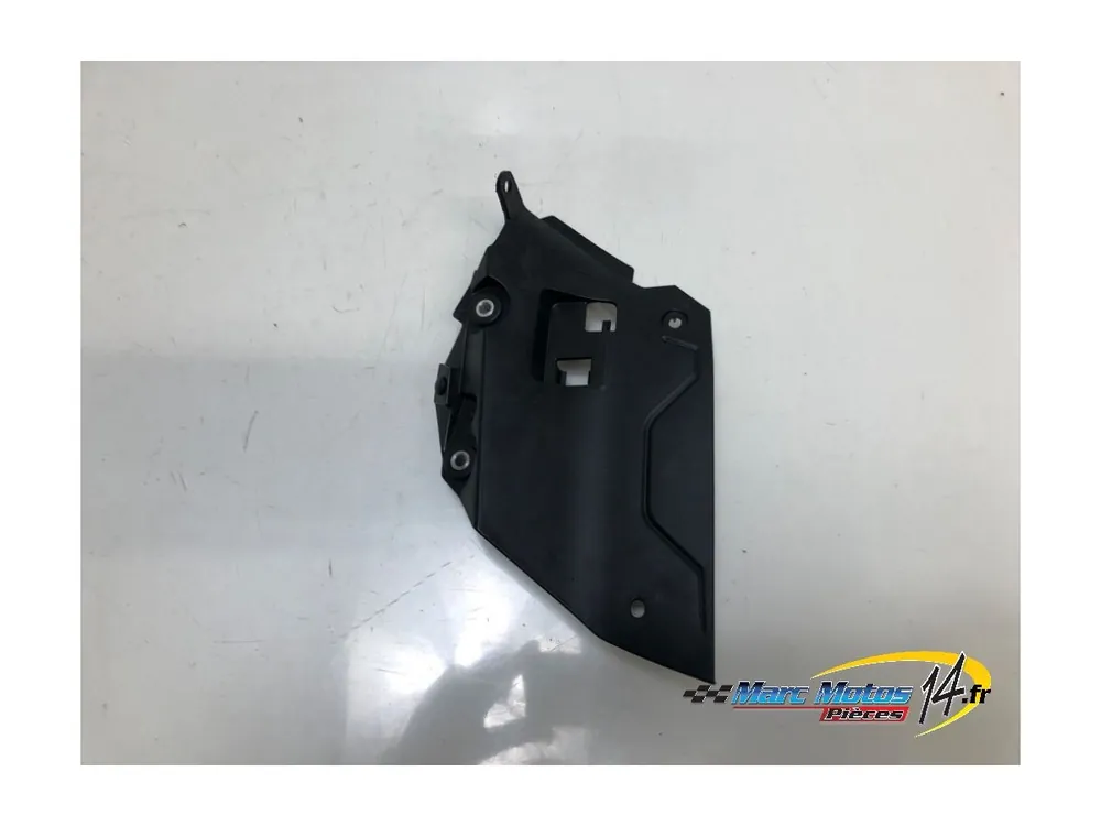Petit Prix HABILLAGE DE CARENAGE GAUCHE YAMAHA MT09 2013