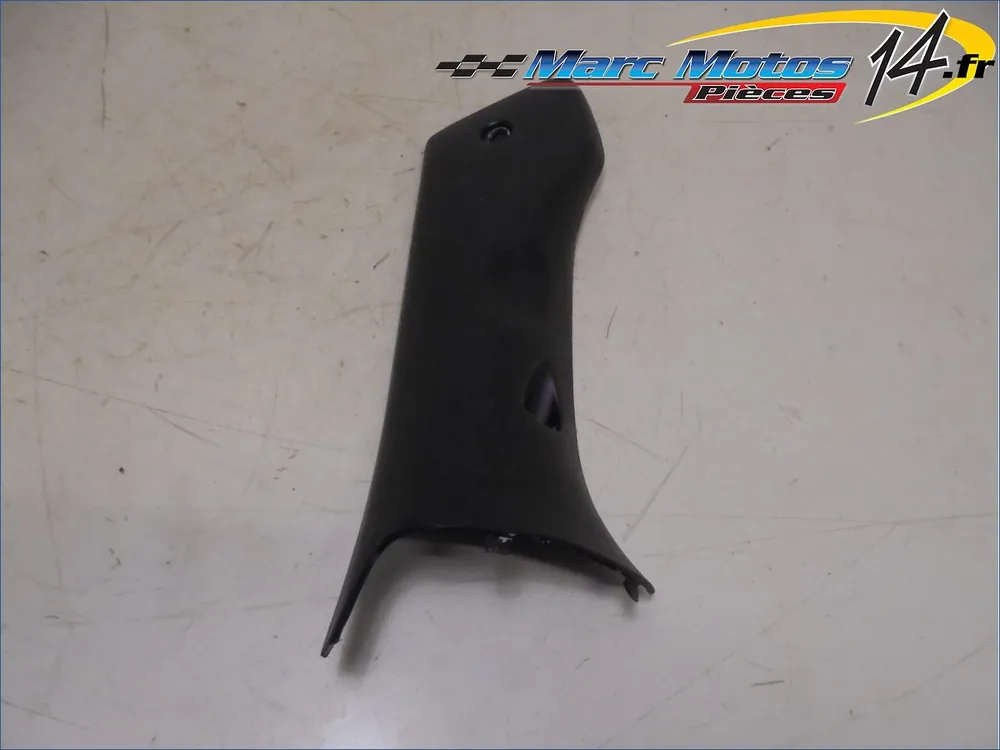 HABILLAGE DE TÊTE DE FOURCHE DROIT YAMAHA 600 YZF THUNDERCAT 1999 Promotion