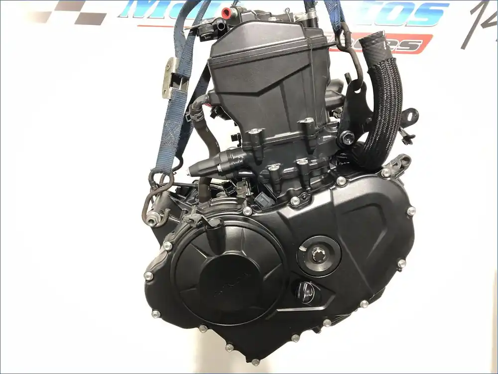 Petit Prix MOTEUR HONDA 750 HORNET 2023