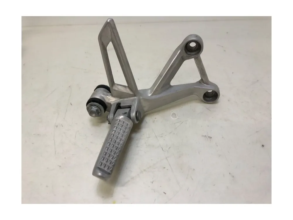 Solde PLATINE ARRIERE DROITE HONDA 750 HORNET 2023