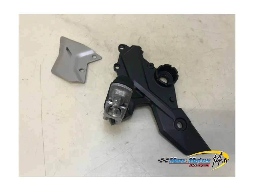 Top Vente PLATINE AVANT DROITE KAWASAKI Z650 ABS A2 2018