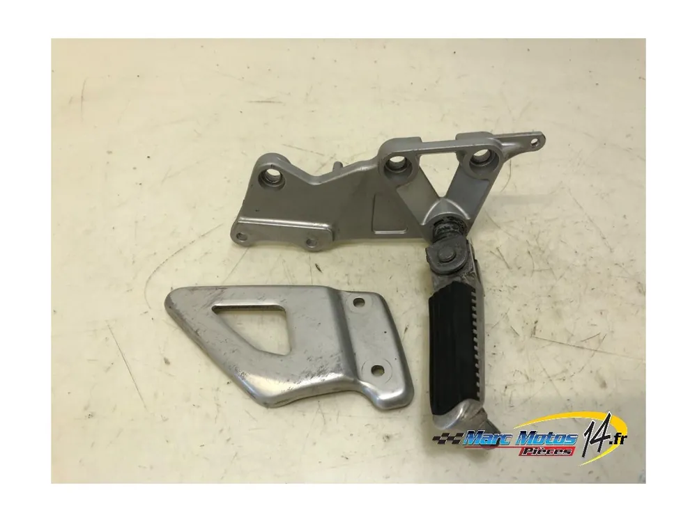 PLATINE AVANT DROITE SUZUKI 1000 TLR 2001 Must-Have
