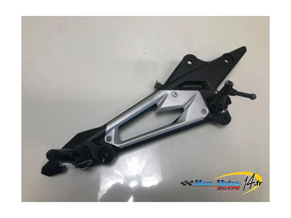 Soldes PLATINE MIXTE DROITE KAWASAKI Z800 2015