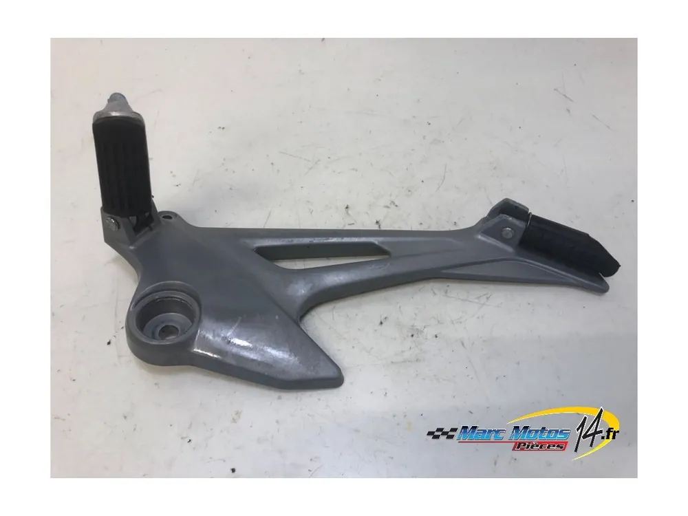 Petit Prix PLATINE MIXTE DROITE HONDA 125 VARADERO 2001
