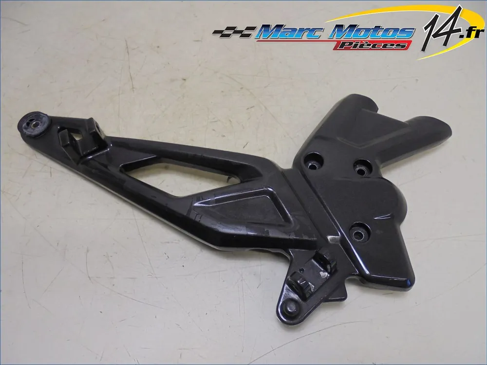 PLATINE MIXTE DROITE BMW G310R 2021 Réduction