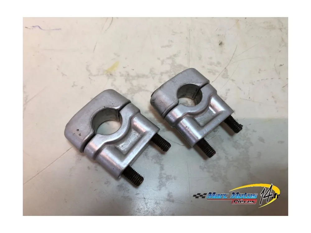 Prix Cassé PONTET DE GUIDON DUCATI 600 MONSTER 1996