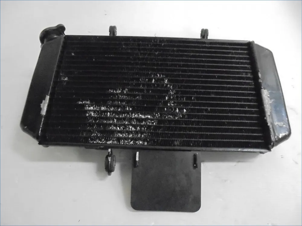 Vente Directe RADIATEUR D‘EAU SUZUKI 650 DL VSTROM 2005