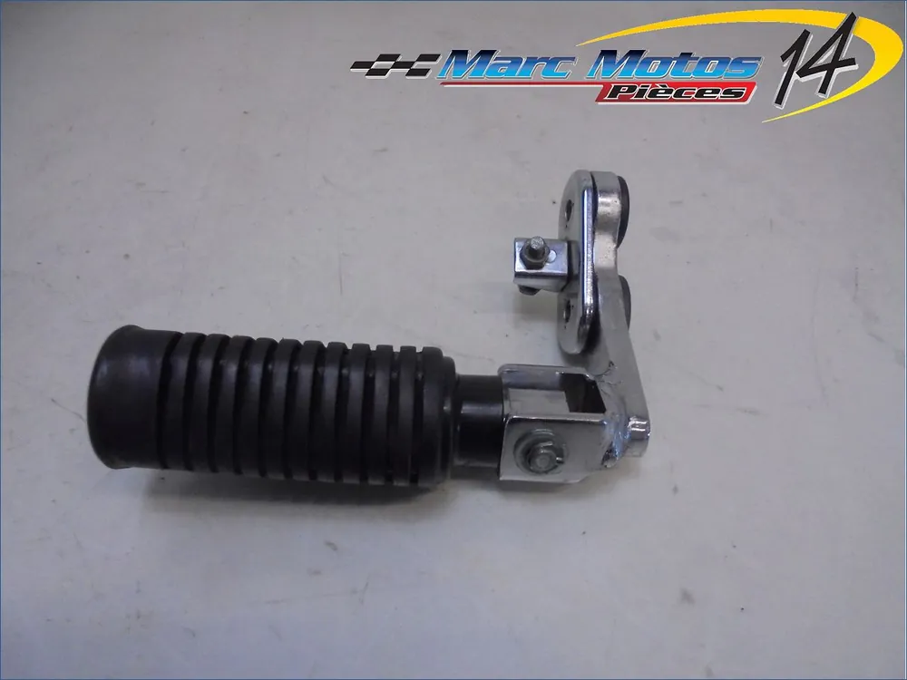 Seulement Aujourd'hui REPOSE-PIED AVANT DROIT HONDA 125 CMC 1991