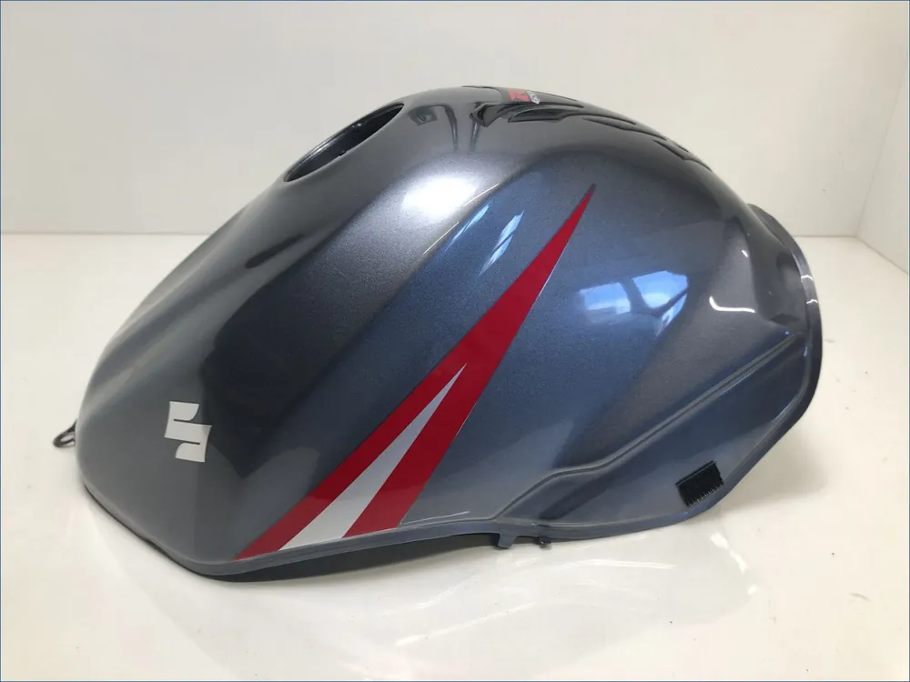 RESERVOIR D‘ESSENCE SUZUKI 750 GSXR 2004 Expédié Aujourd'hui