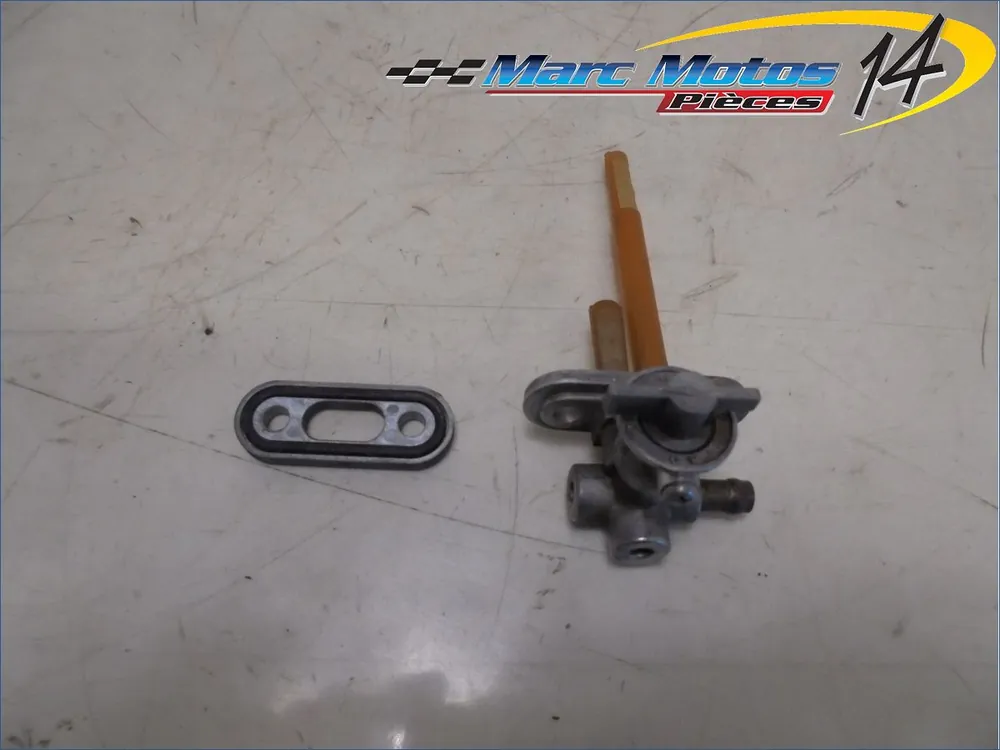 ROBINET D‘ESSENCE SUZUKI 650 DRSE 1993 Prix Choc