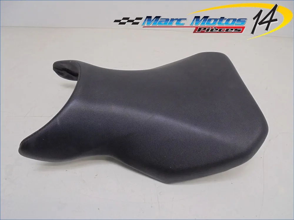 SELLE AVANT SUZUKI 750 GSR 2015 Must-Have
