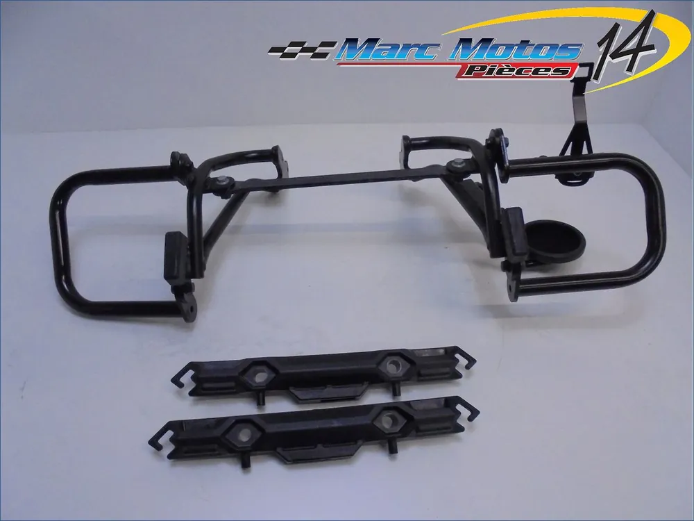 Expédié Aujourd'hui SUPPORT DE VALISES YAMAHA MT09 TRACER 2016