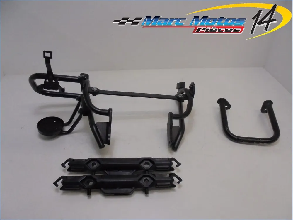 SUPPORT DE VALISES YAMAHA MT09 TRACER 2016 Paiement Sécurisé
