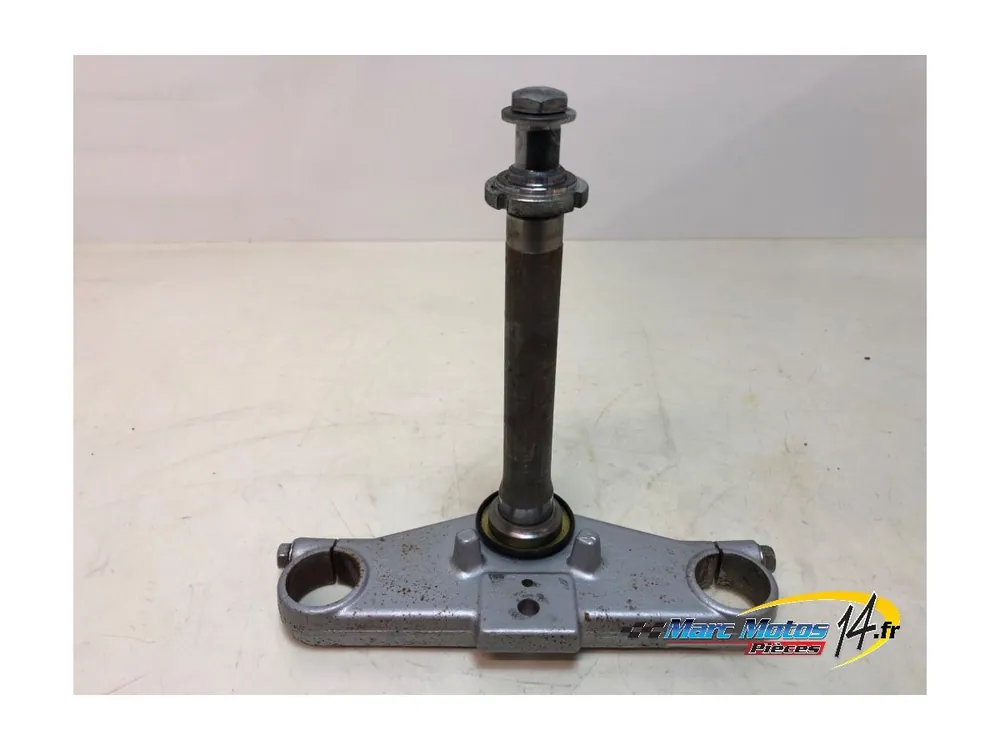 TE DE FOURCHE INFERIEUR SUZUKI 125 MARAUDER 2001 Prix Cassé