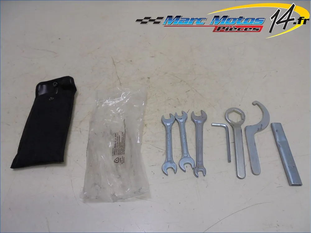 TROUSSE A OUTILS BMW G310R 2021 Expédié Aujourd'hui