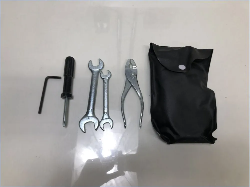Certifié TROUSSE A OUTILS SUZUKI 1800 VZR INTRUDER 2006