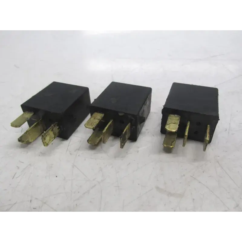 Affaire À Saisir Relais boitier electrique TRIUMPH STREET TRIPLE R 675 2009-2011