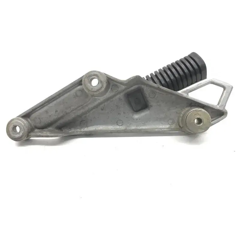 Platine et repose pieds arriere droit DAELIM VT 125 1999-2004 Prix Choc