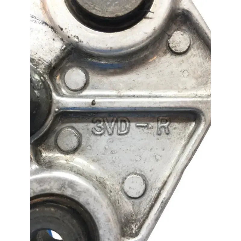 Achat Immédiat Platine avant droite YAMAHA TDM 850 1996-2001