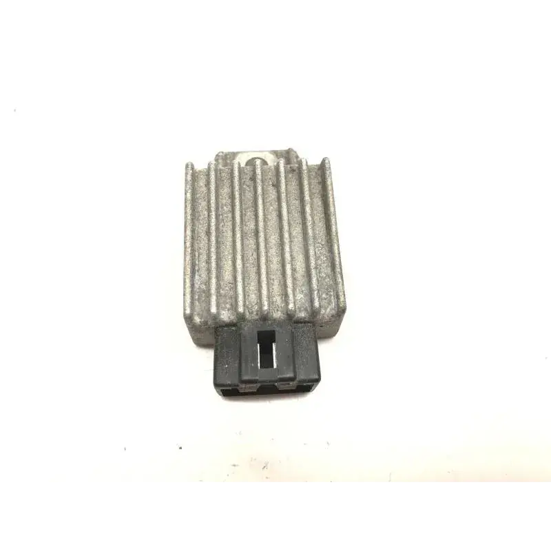 Regulateur charge batterie KYMCO AGILITY 50 2005-2008 R10 PREMIUM 4T Offre Limitée