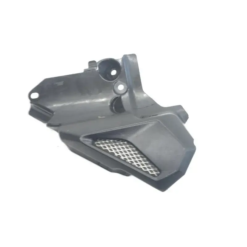 Cache lateral gauche TRIUMPH STREET TRIPLE R 675 2011-2012 Remise