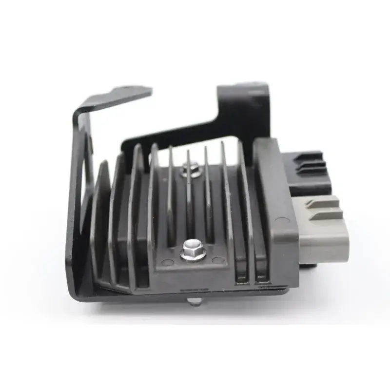 Regulateur charge batterie TRIUMPH STREET TRIPLE 765 RS ABS 2023 - 2024 Pas Cher
